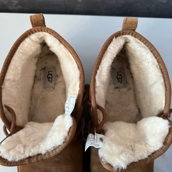 UGG Neumel Boot - Picture 13 of 15